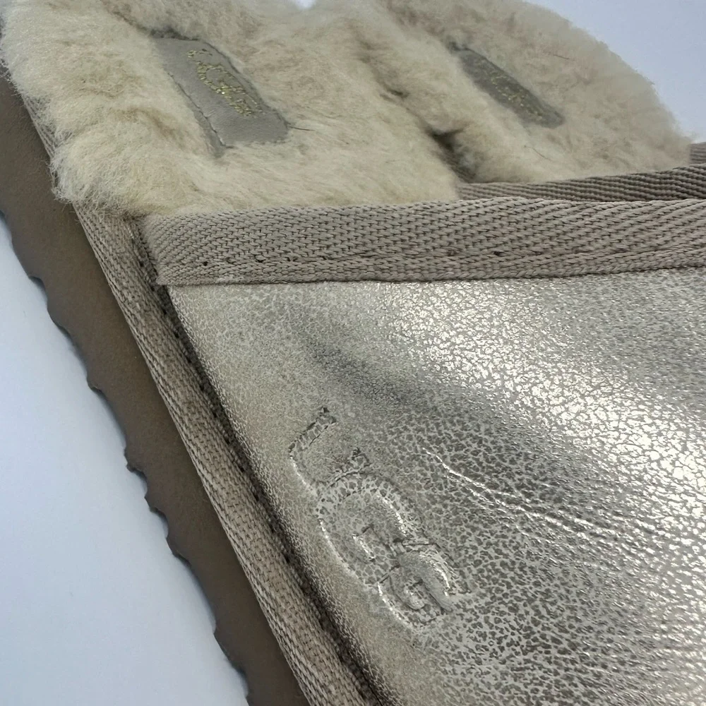 UGG metallic Slippers with Cream Fur Lining size 2y
